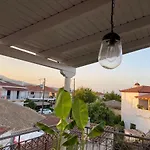 Kikkos Lejlighed Nea Koroni