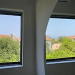Kikkos Lejlighed Nea Koroni